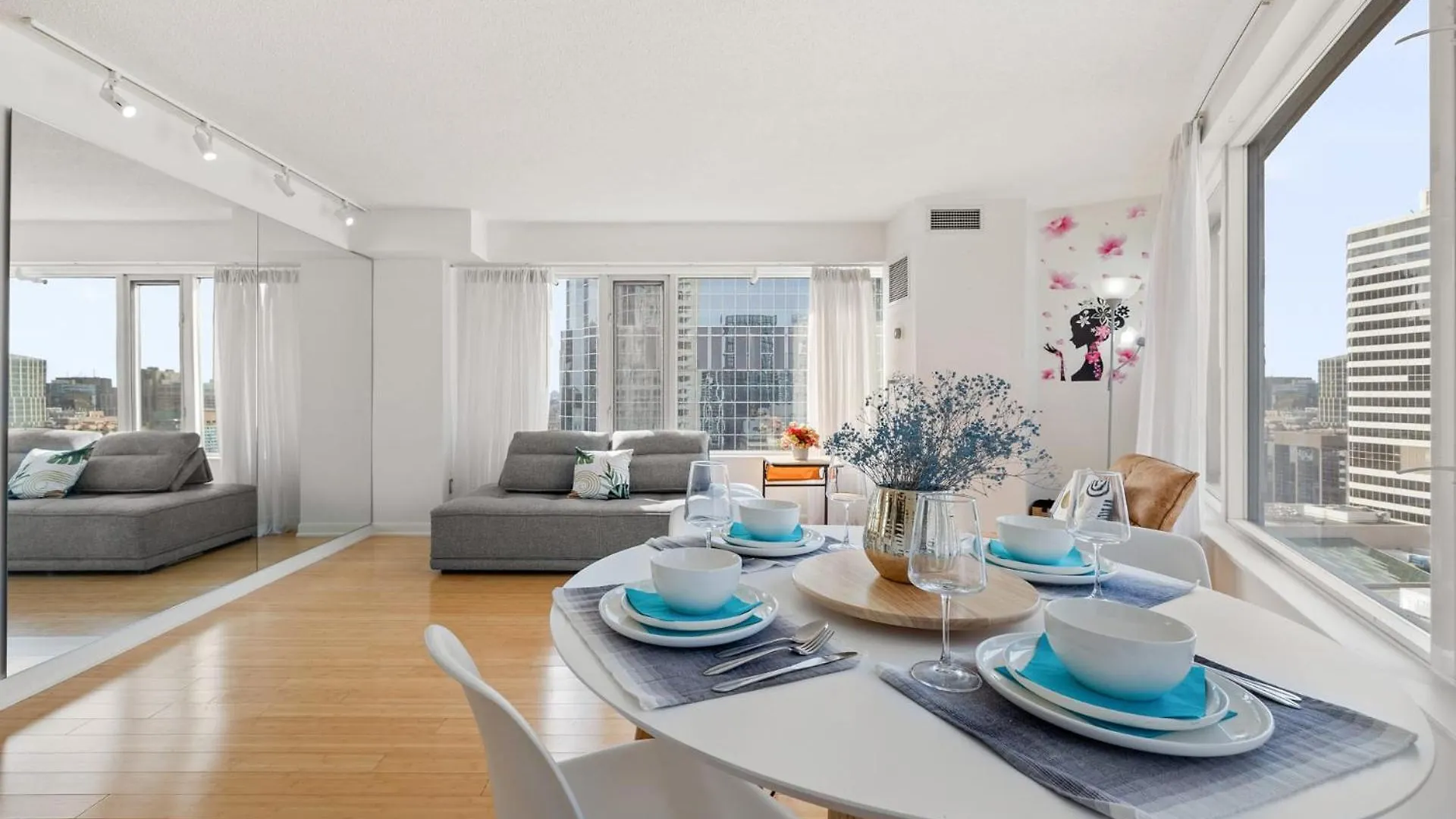 度假居 Modern 2-Bedroom Condo W Floor To Ceiling Windows 多伦多